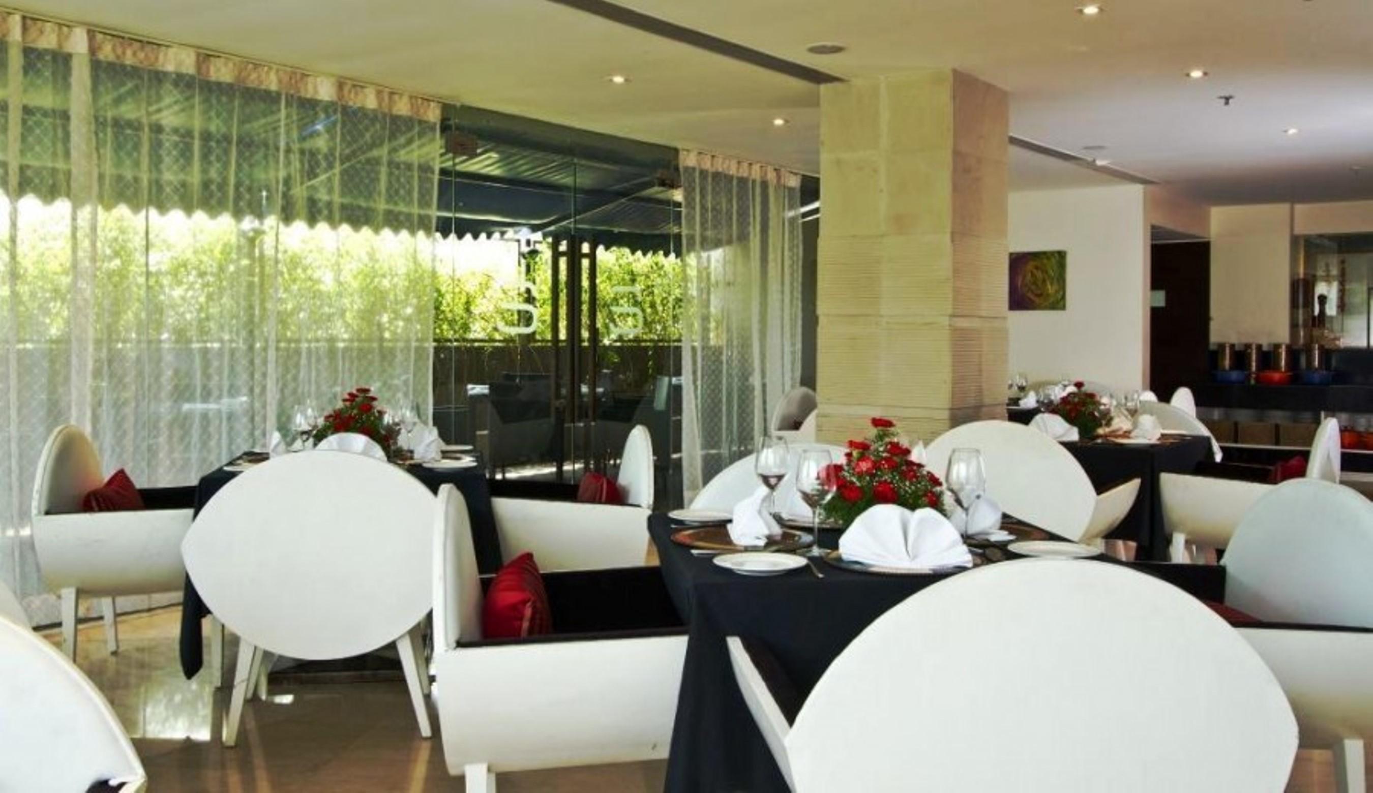 Svenska Design Hotel, Electronic City, Bangalore Kammasandra Exterior foto